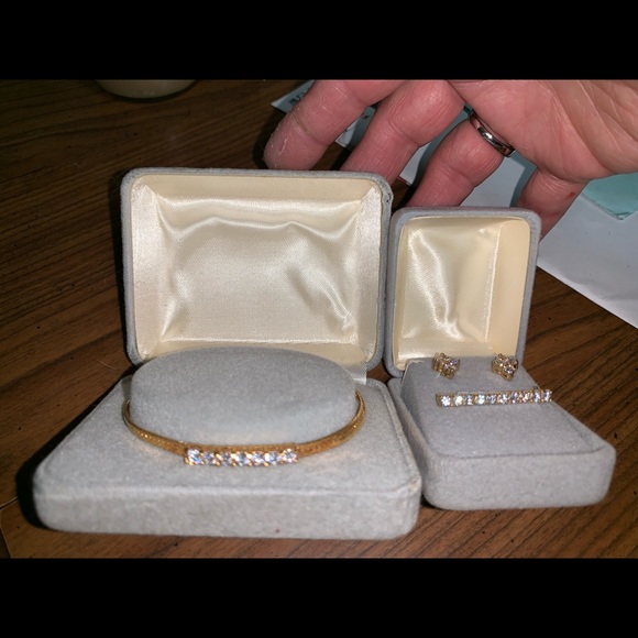 Diamond jewelry - Picture 2 of 3